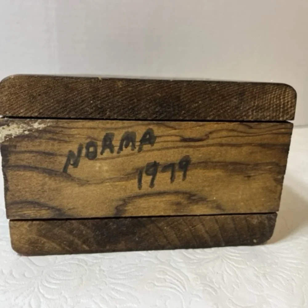 VTG Rustic Hand Carved Wooden Napkin Holder Dark Brown 5.5x3.25x5.5